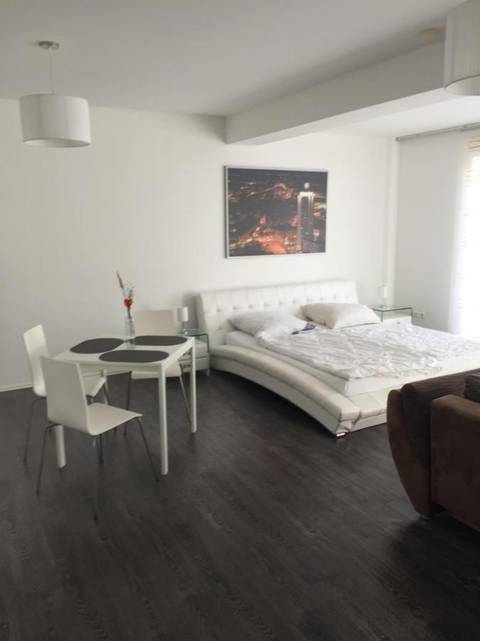 Appartements Am Hafen Цвенкау Екстериор снимка