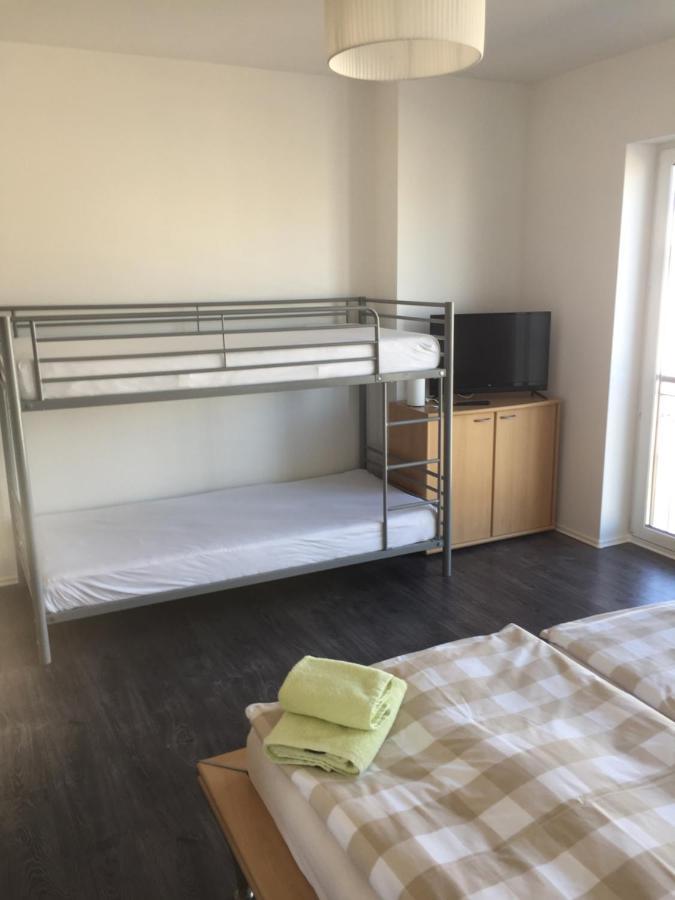 Appartements Am Hafen Цвенкау Екстериор снимка