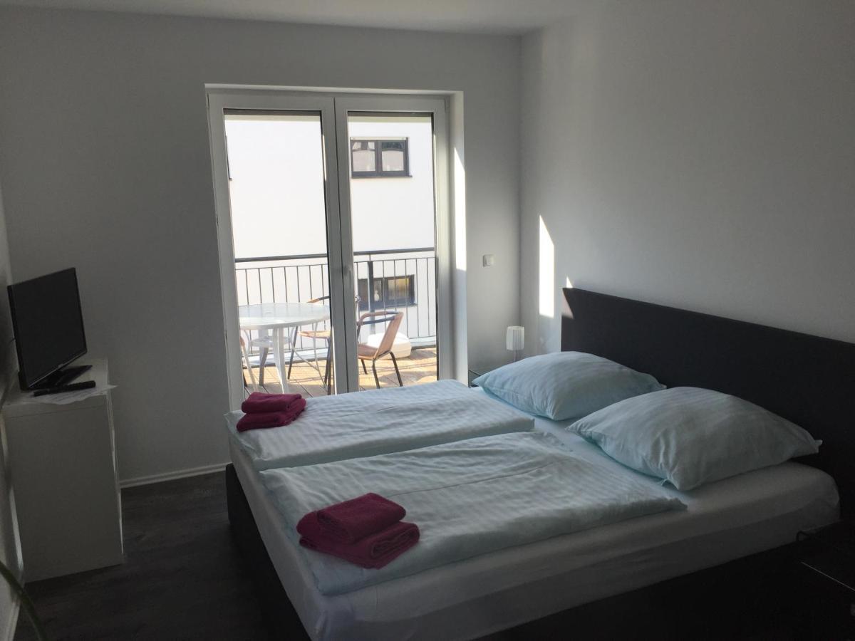 Appartements Am Hafen Цвенкау Екстериор снимка
