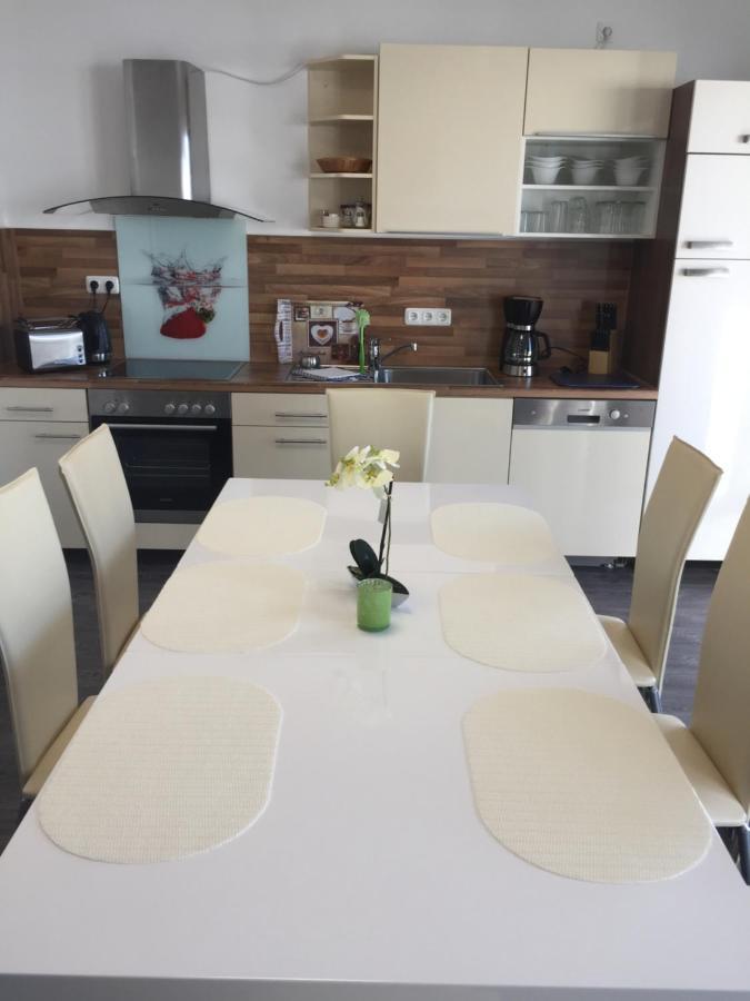 Appartements Am Hafen Цвенкау Екстериор снимка